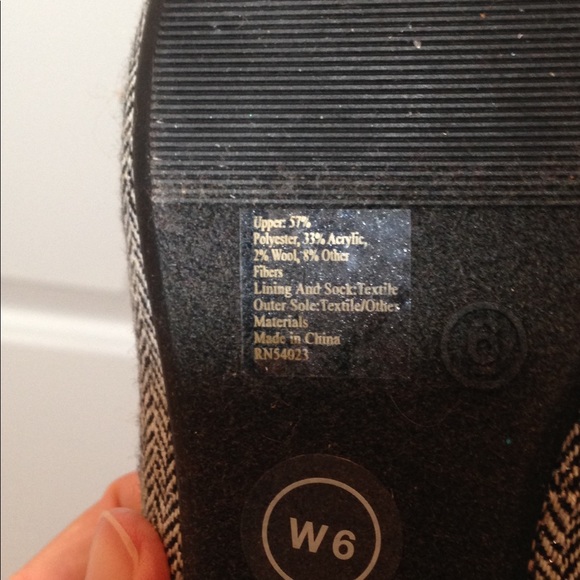 GAP herringbone black & white flats - Picture 5 of 5